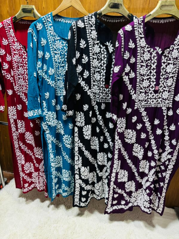 SANAYA Modal Chikanakri Kurta