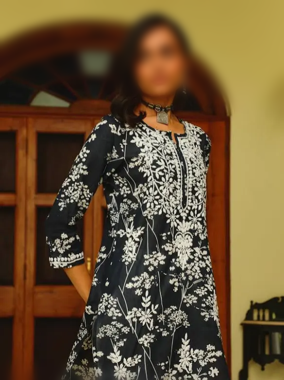 AAYAT Chikankari Mul Mul Kurta