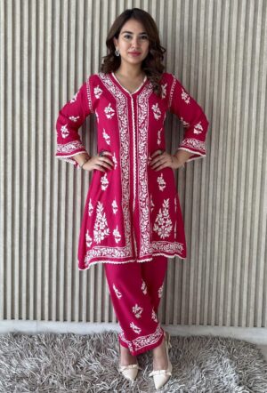 HAMNA Rayon Chikanakri Flared Kurta Set