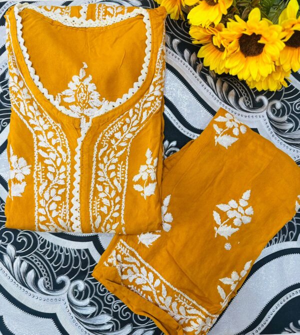 HAMNA Rayon Chikanakri Flared Kurta Set