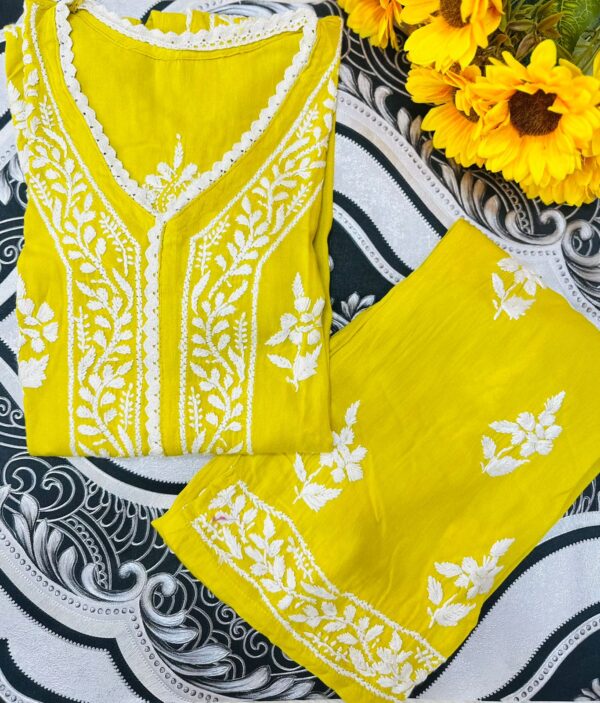 HAMNA Rayon Chikanakri Flared Kurta Set