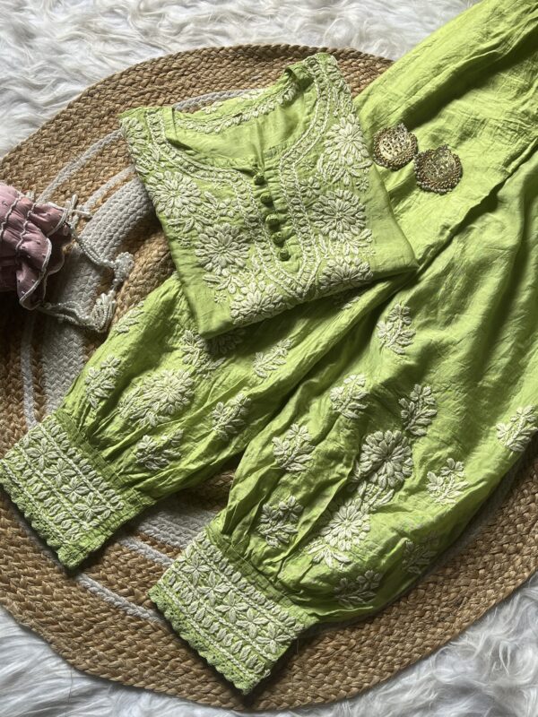 IMG-20260210-WA0047 CHANDERI CHIKANKARI C0-ORD SET